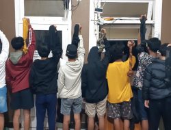 Polisi Bubarkan Aksi Perang Sarung dan Amankan Remaja Pembawa Pedang