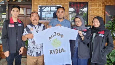 Giat Kelompok 25 PMM Mahasiswa UMM, Kembangkan Produk Batik Ecoprint Khas Desa Pujon Kidul