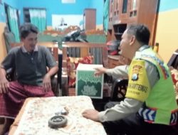 Melalui Bhabinkamtibmas Polres Malang Sambangi Korban Tragedi Kanjuruhan Sambil Bagikan Paket Sembako