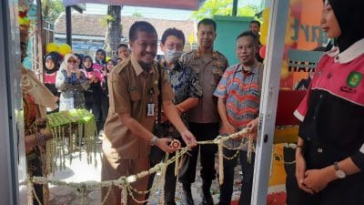 Alfamart Hibahkan Business Center ke SMK Ahmad Yani Gurah Kabupaten Kediri