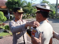 3 Personel Polres Malang Terima Kenaikan Pangkat Pengabdian