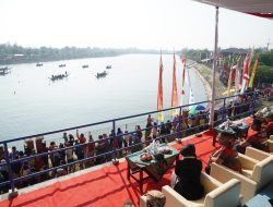 Pemkab Mojokerto bersama Pasukan Marinir Gelar Lomba Dayung Perahu