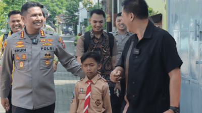 Kombes Pol Buher Sambangi Teman Kecilnya yang Lahir 1 Juli Bertepatan Hari Bhayangkara