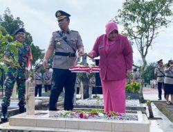 Songsong Hari Bhayangkara ke-77 Polresta Malang Kota Ziarah ke Makam Pahlawan Trip