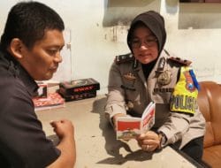 Polisi RW Berpangkat Kompol Blusukan ke Warga Sambil Memberikan Solusi Kamtibmas