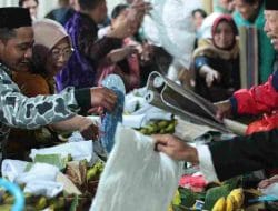 Mengenal Tradisi ‘Nyewu’ Muslim Tengger