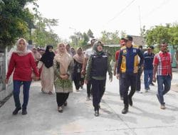 Bupati Ikfina Cek Pembangunan Jalan Poros Penghubung Tiga Desa di Mojokerto