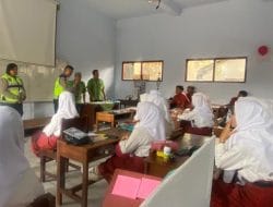 Kamsel Polres Malang Sosialisasi Keselamatan Berlalu Lintas di SMK NU Gondanglegi