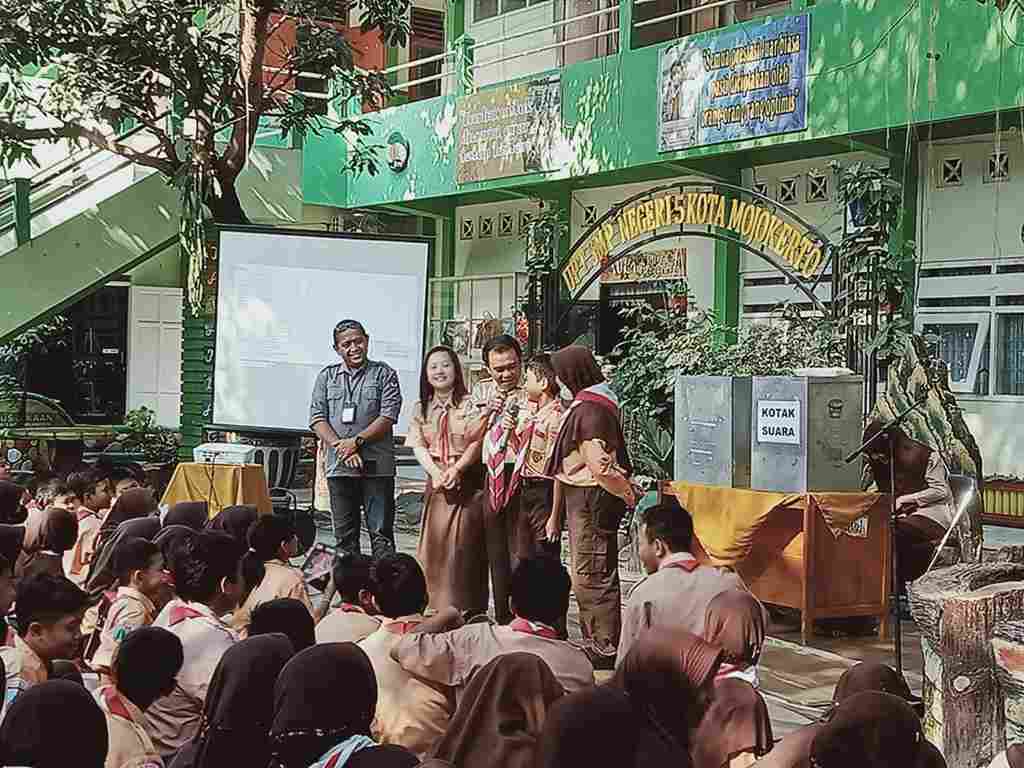SMPN 5 Kota Mojokerto Sosialisasi Suara Demokrasi
