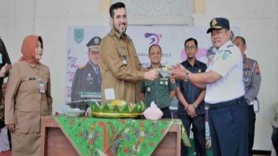 Momentum hari perhubungan nasional.