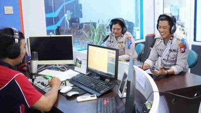 Maksimalkan Edukasi Keselamatan, Satlantas Polres Malang Sosialisasikan Lewat Radio