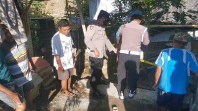 Tewas terperosok septitank.