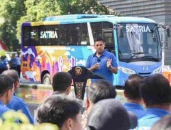 Wali Kota Kediri Launching dan Jajal Bus Satria Keliling Kota Kediri