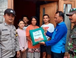 Polres Malang Bagikan Paket Sembako di Kampung Tirto Benar, Upaya Perangi Narkoba