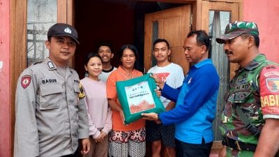Polres Malang Bagikan Paket Sembako di Kampung Tirto Benar, Upaya Perangi Narkoba
