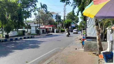 Warga Senang, Angkringan PKL Jalan Suroyo Ditertibkan