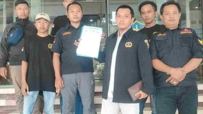 Perjuangan Tak Mustahil, Penjual Bakso Sukses Jadi Praktisi Hukum