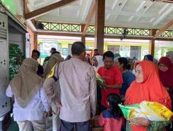 Stabilkan Harga, Pemkab Bojonegoro Gelar Operasi Pasar Beras di Balai Desa Sukorejo