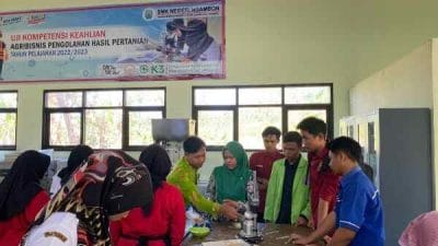 SMKN Ngambon Bojonegoro dan Politeknik Mapena Kembangkan Kuliner Lokal Pie Susu