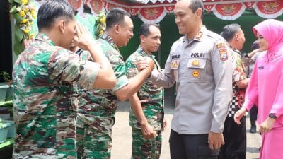 Di HUT ke-78 TNI Kapolres Malang Ajak Ketua Bhayangkari Datangi Koramil 0818/18 Wagir