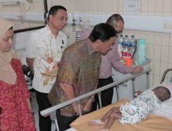 Kompolnas Kunjungi DN Bocah 7 Tahun Korban Penganiayaan