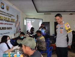 Mengabdi untuk Negeri, Polres Batu Gelar Baktikes, Baksos, dan Penanaman Pohon