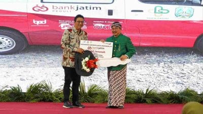 Bank Jatim Serahkan CSR Mobil Ambulans Jenazah ke RSUD Dr Soetomo