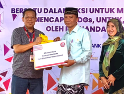 Puluhan Difabel Rembang Terima Paket Sembako dari Alfamart