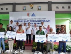 Pemkab Bojonegoro dan PT ADS Serahkan Bantuan Alat Produksi Tahu Tempe