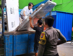 Polresta Malang Kota Kawal Pendistribusian Ribuan Bilik Suara untuk 2.452 TPS