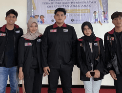 Pemanfaatan Teknologi Aplikasi Canva bagi Anak-anak Ponpes Al-Hidayah Kota Batu