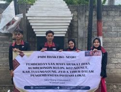 Mahasiswa UMM Cat Gapura Perbatasan, Sebagai Icon Desa Sumberingin Kulon