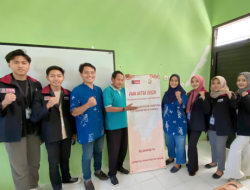 Mahasiswa UMM Perkenalkan Batik ke Siswa-siswi SDN Pandankrajan Mojokerto