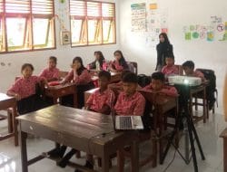 Mahasiswa Sosialisasi untuk Meningkatkan Kesadaran Terhadap Penyebaran Berita Hoaks Pada Siswa-siswi SDN Gogodeso 2