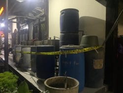 Rumah Produksi Miras Oplosan di Malang Digrebek Polisi