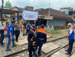 Satlantas Polresta Malang Kota Datangi Kawasan Perlintasan KA Tanpa Palang Pintu