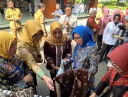 Dekranasda Bojonegoro Buka Bazar UMKM, Kenalkan Produk Lokal