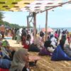 Jadi Favorit Wisatawan, Pantai Lon Malang Sampang Dipadati Pengunjung