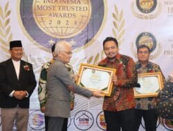 RSUD Campuradarat Raih Penghargaan Most Trusted Award 2024