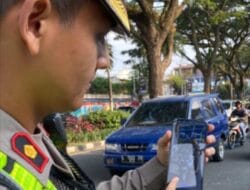 Polisi Kota Malang Uji Coba E-TLE Mobile Handheld, Puluhan Pelanggar Terjaring