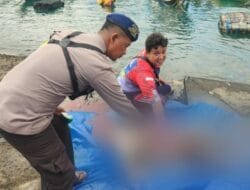 Satpolairud Polres Malang Evakuasi Mayat Laki-laki Tak Beridentitas