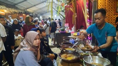 Blitar Djadoel Pedagang Kebanjiran Omset