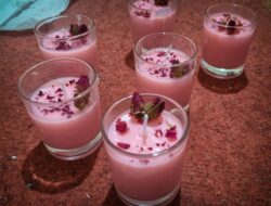 Mahasiswa PMM Ajak PKK Desa Gunungsari dalam Pelatihan Pembuatan Lilin Aromaterapi