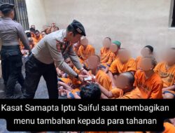 Jumat Berkah Bersama Para Tahanan Polres Malang Bagikan Menu Tambahan