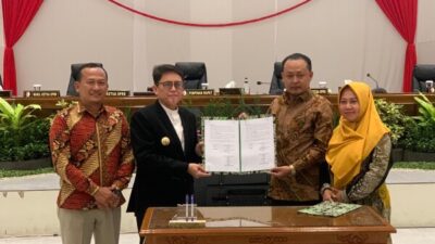 Pj Bupati Bojonegoro Sampaikan Nota Penjelasan Raperda