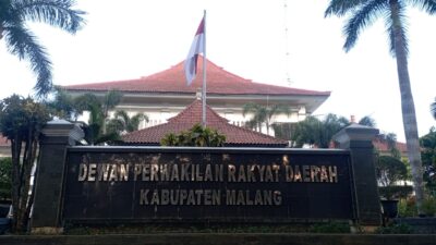 FT. Kantor DPRD Kabupaten Malang. (MemoX/nif).