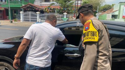 Pelaku Pecah Kaca Mobil di Pakisaji Malang Terekam CCTV
