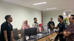 Ft: Sekjen Ombudsman RI saat lakukan peninjauan di MPP Merdeka Malang.(MemoX/fat).