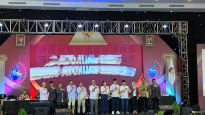 Ft: Tiga paslon dengan nomer urut 1 Wahyu-Ali, 2 HC-Ganis dan 3 Abah Anton-Dimyati.(MemoX/fat)