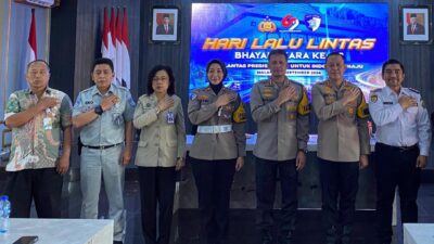 BERSAMA: KUPT Malang Kota Endah saat sesi foto bersama Kapolresta Malang Kota Kombes Pol Budi Hermanto